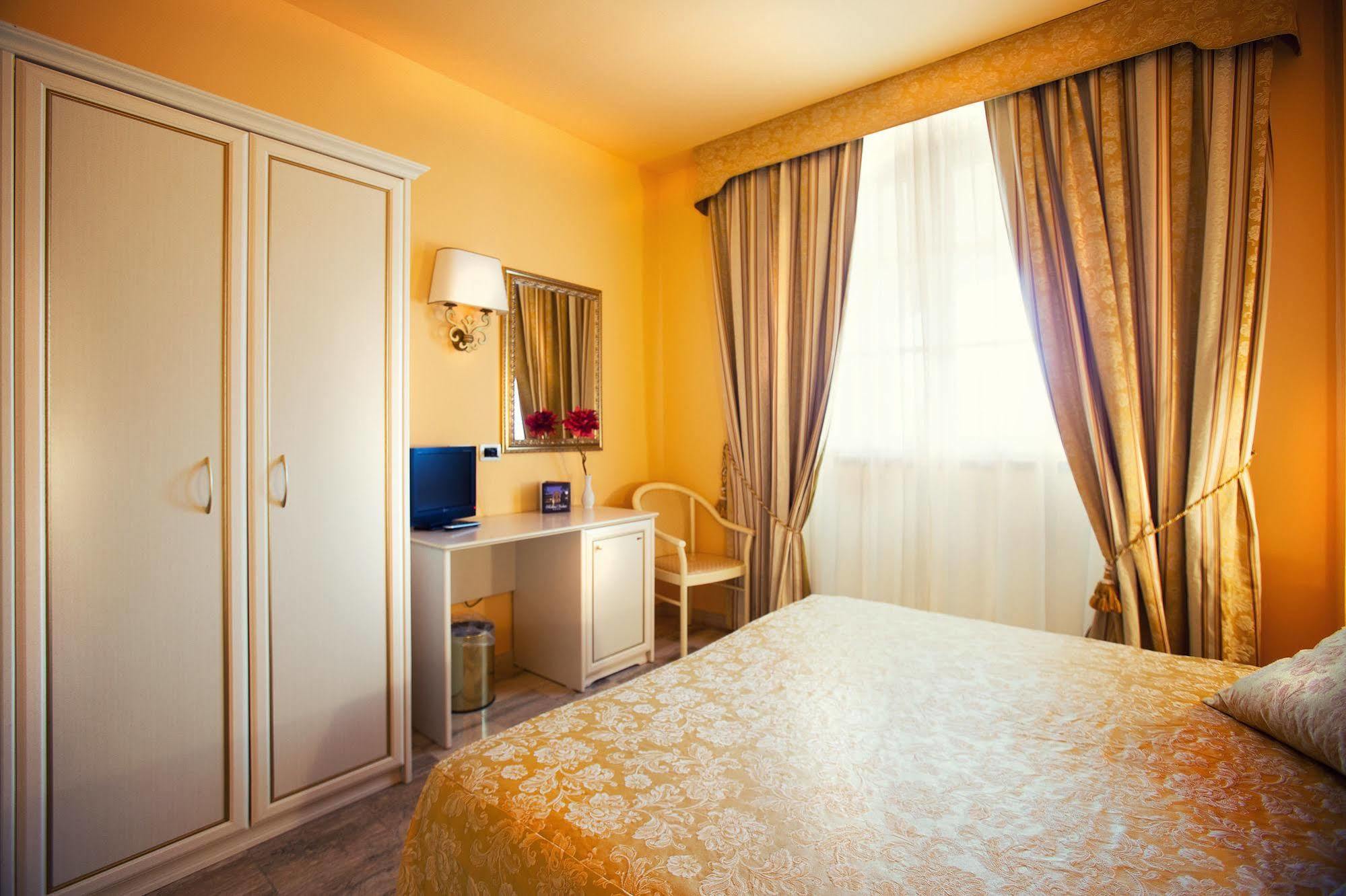 Hotel Vedute Fucecchio Exterior photo