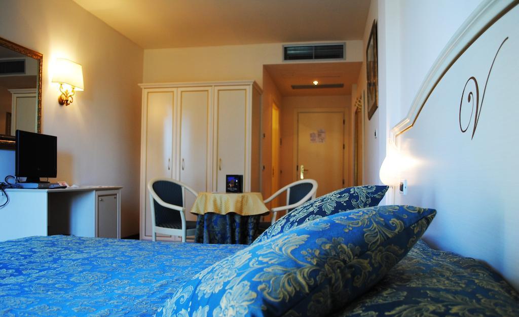 Hotel Vedute Fucecchio Exterior photo